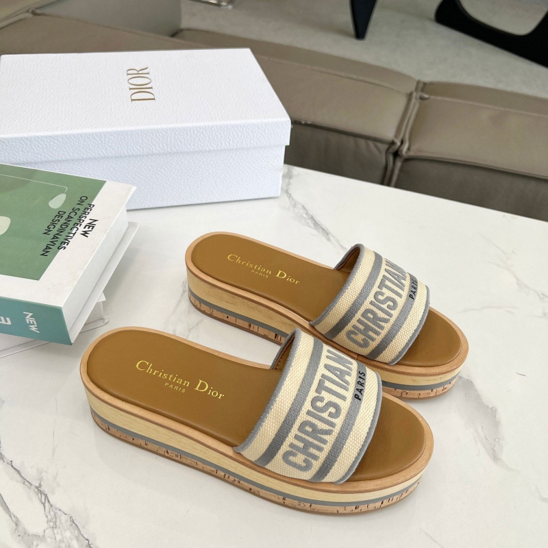 ch**an D*or slippers